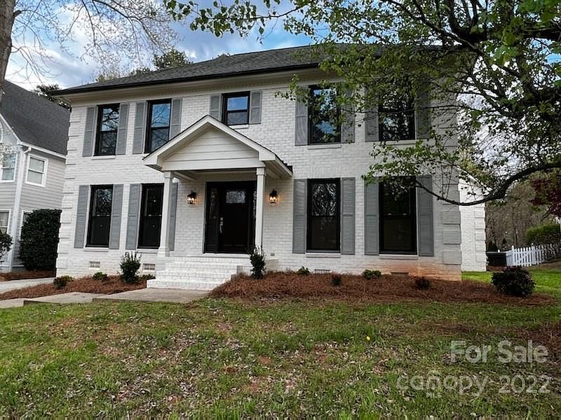 1st image of 224 N Brackenbury Ln