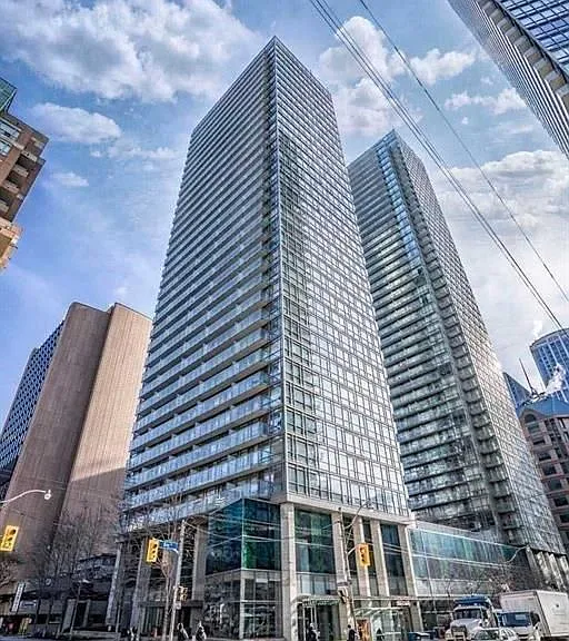 37 Grosvenor St #608 — Photo 2