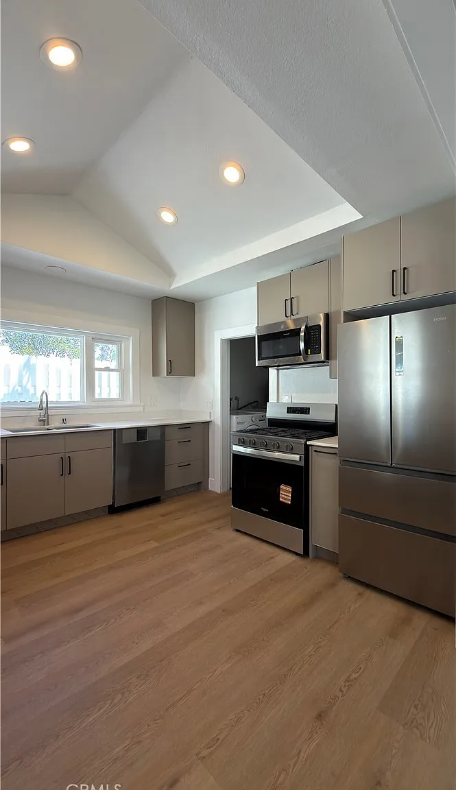 3 bed, 1507 sqft, $4,300 — Photo 3