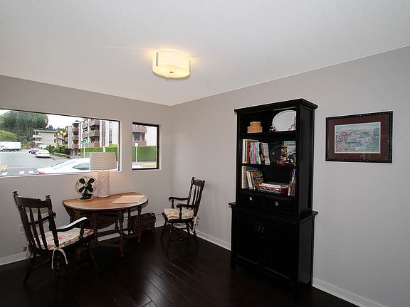 Informal Kitchen Dine Area 