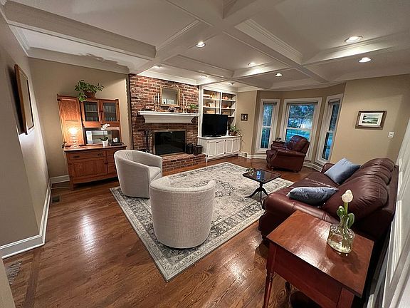 2nd image of 14600 Woodbluff Trce
