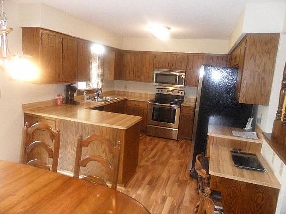 5th image of 400 E Estates Pl