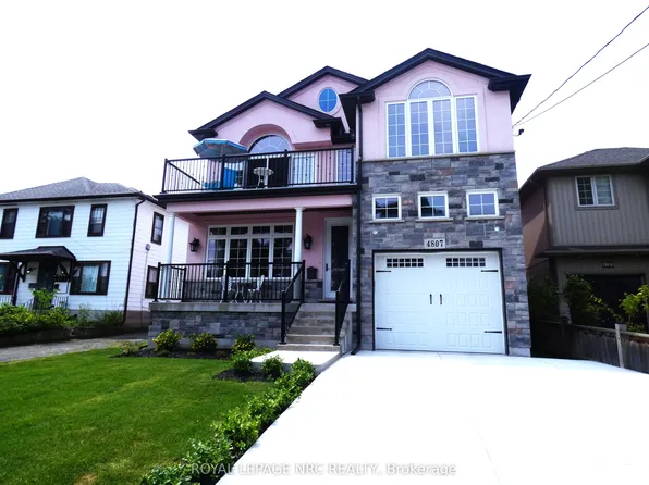 4807 Zimmerman Ave, Niagara Falls, ON L2E 3N1