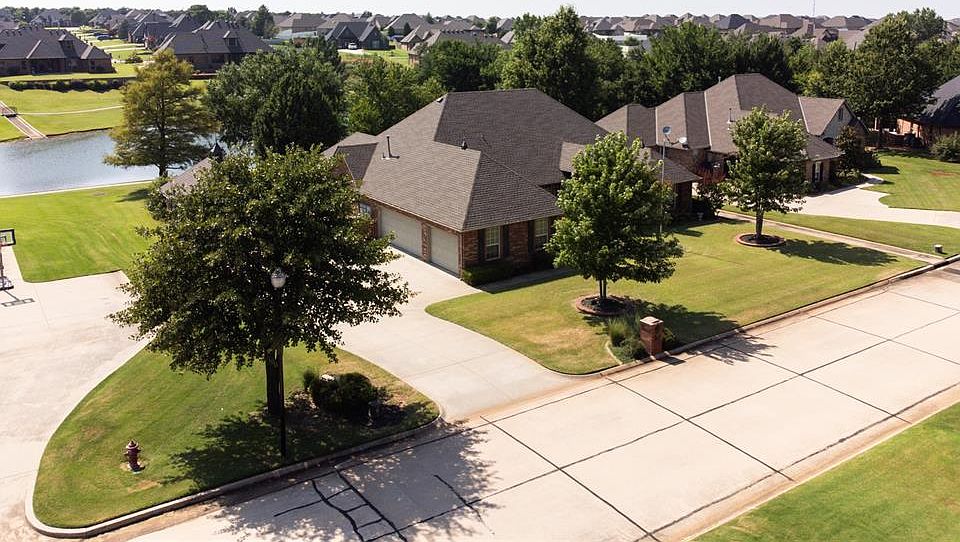 1st image of 2555 Crosscut Ln