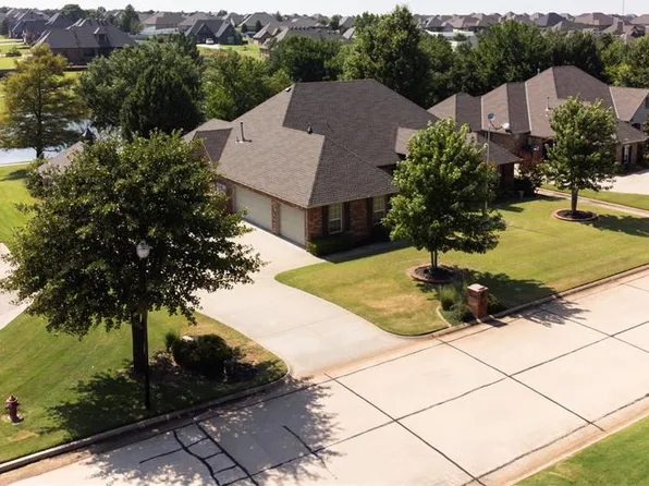 2555 Crosscut Ln, Choctaw, OK 73020