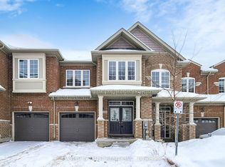 208 Harding Park St, Newmarket, ON
