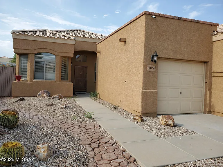 10254 E Calle Cadiz — Photo 2