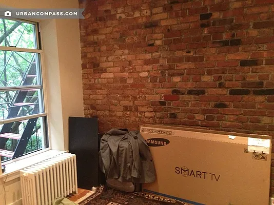 Rented by Compass | media 50