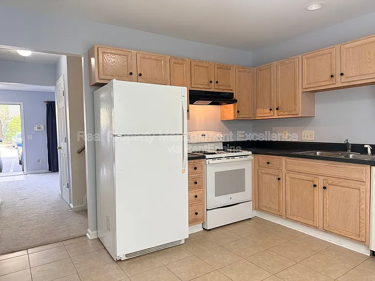 12 Red Ln #B — Photo 10