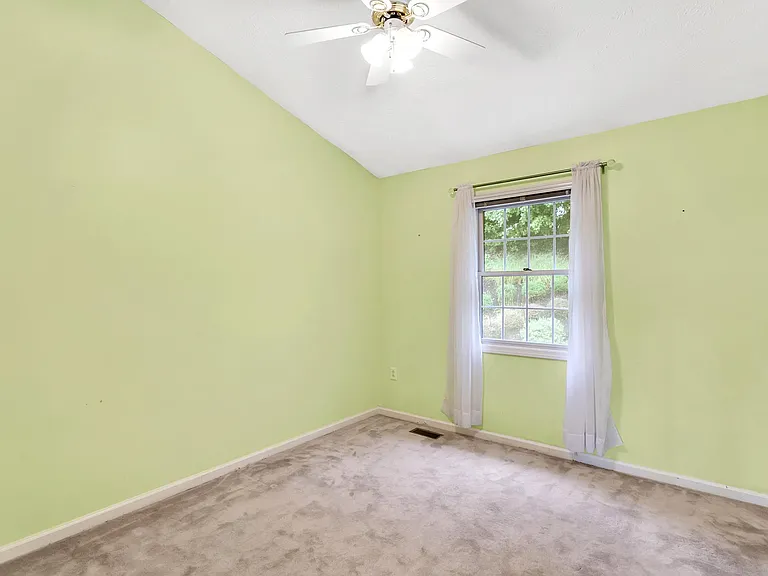 3014 Estate Dr — Photo 6