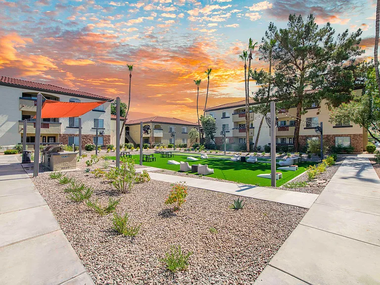 MAA Old Town Scottsdale — Photo 8