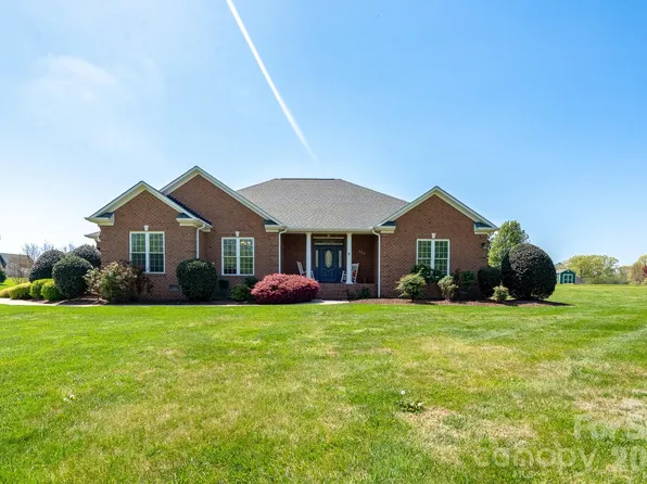 611 Davis Farm Rd, Salisbury, NC 28147