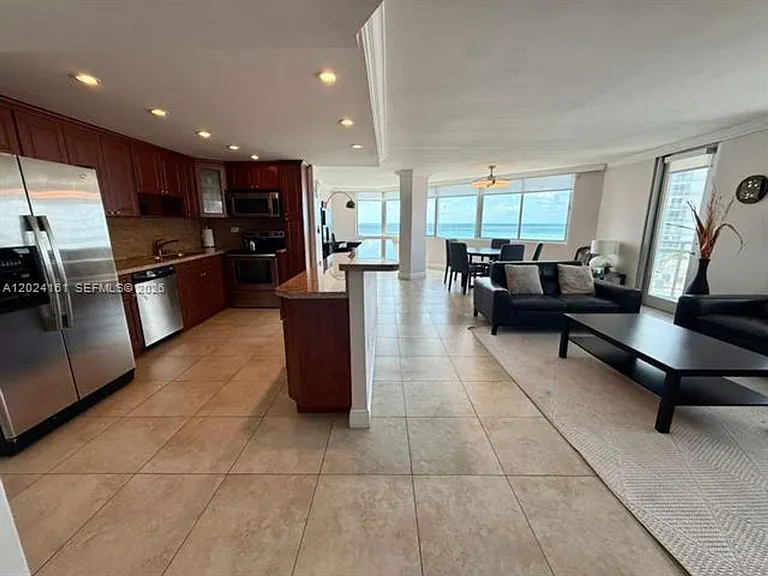 7135 Collins Avenue Cu #815 — Photo 3