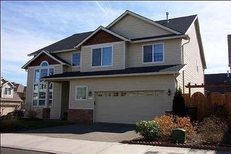 Photo 1 of 8 - 12938 SE Normandy Dr - Clackamas, OR Primary Photo - 12938 SE Normandy Dr