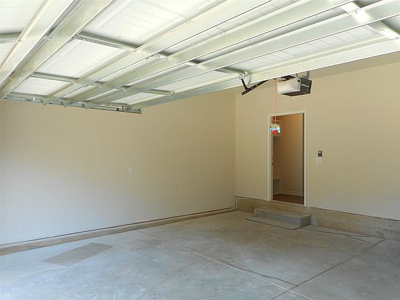 4th image of 843 Windage Way
