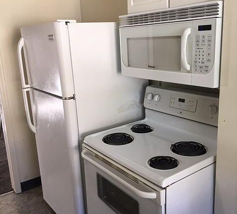 5th image of 4208 Lenox Ave