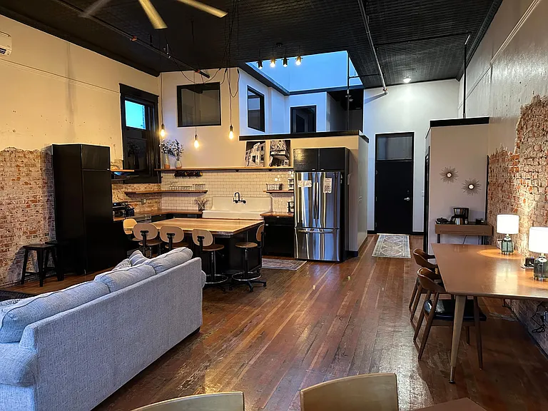 2224 Central Ave #4 — Photo 3