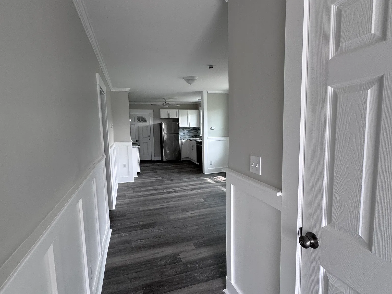 5 bed, 1.5 bath, 1100 sqft, $3,050 — Photo 3