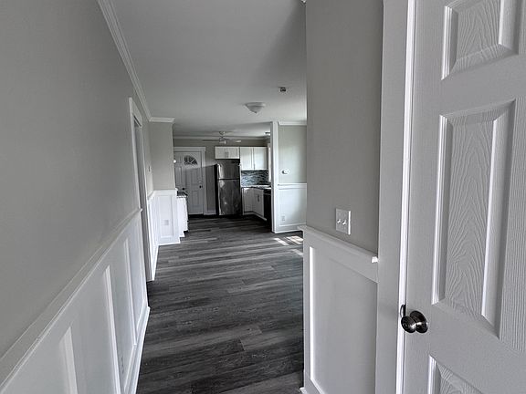 3rd image of 72 Lambert St