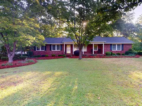 407 Deerwood Dr, Hartsville, SC 29550
