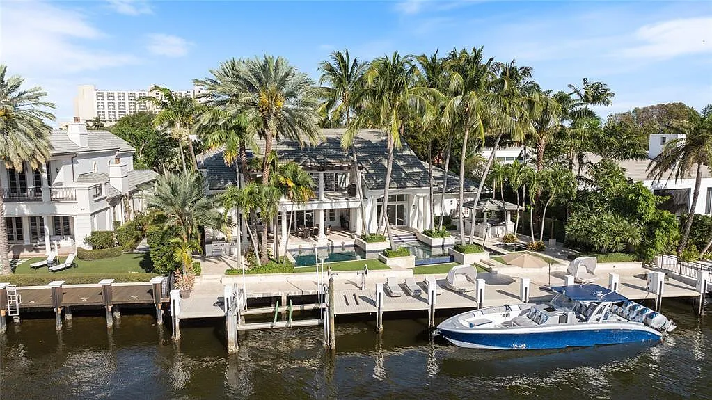 8 bed, 7.5 bath, 7904 sqft, $55,000 — Photo 1