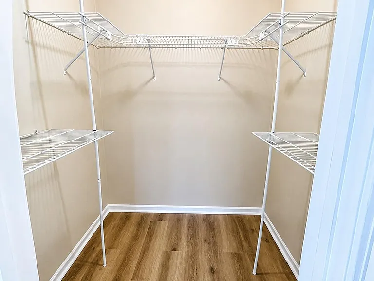 612 Mews Dr — Photo 14