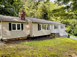 48 Village Dr, Shelton, CT 06484