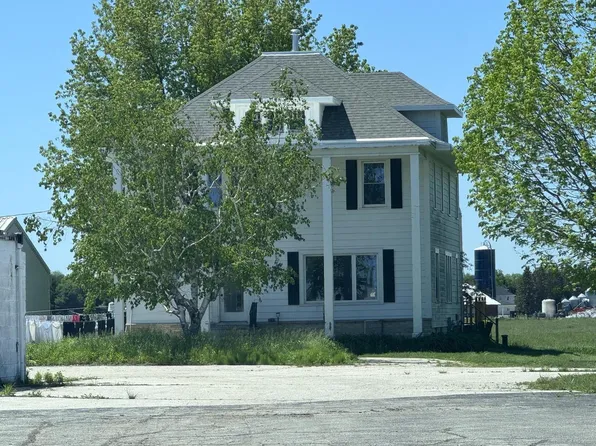 4625 East Hillcrest ROAD, Two Rivers, WI 54241