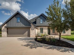 210 Bay Hill Dr, Graford, TX 76449