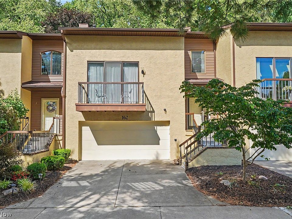 1st image of 162 Lake Terrace Dr