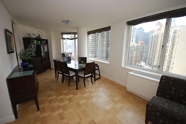 Rented by Luxury Habitat | media 69