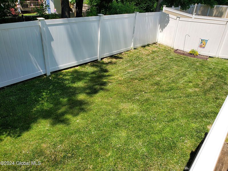 3rd image of 44 Carroll Hill Court