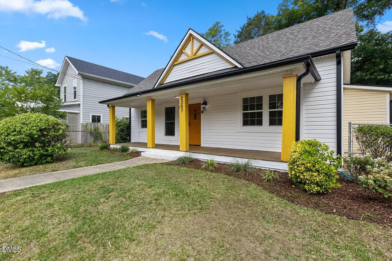 Charming & Fully Renovated 4-Bedroom Home in Durham — Photo 1