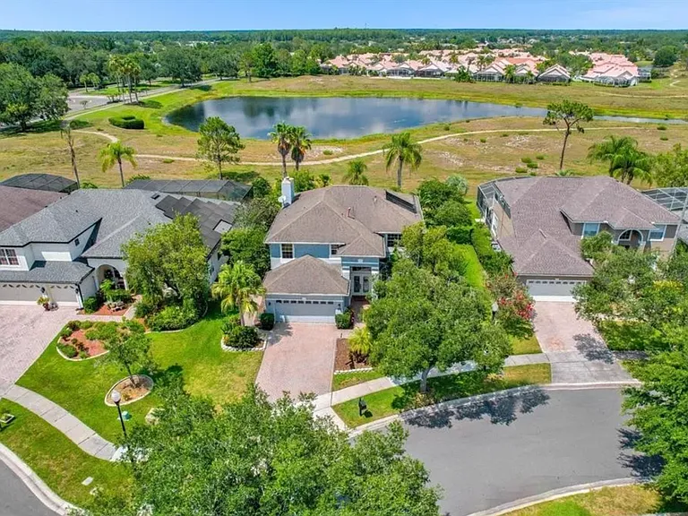 309 Isle Of Sky Cir — Photo 4
