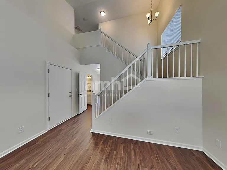 19506 E Bellisario Creek Dr — Photo 8