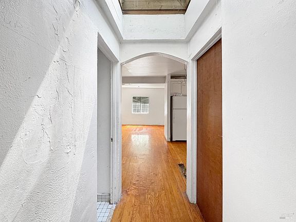 4th image of 15298 Willow Road