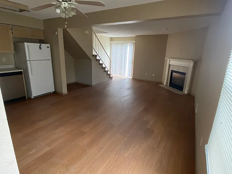 101 Cambridge Meadows Ln — Photo 3