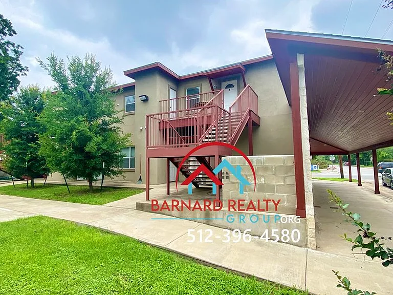524 S. LBJ — Photo 1