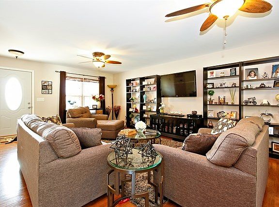 5th image of 903 Timber Springs Dr
