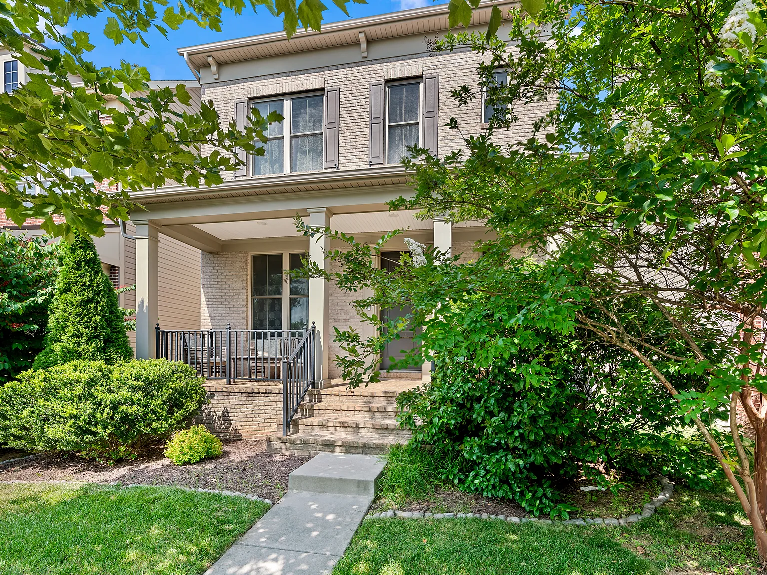 3 bed, 3400 sqft, $4,000 — Photo 3