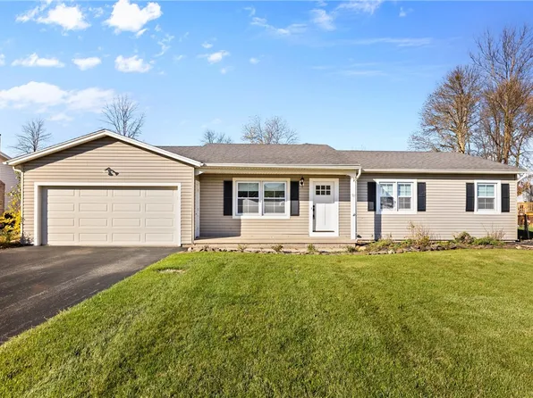 97 Olivia Dr, Rochester, NY 14626