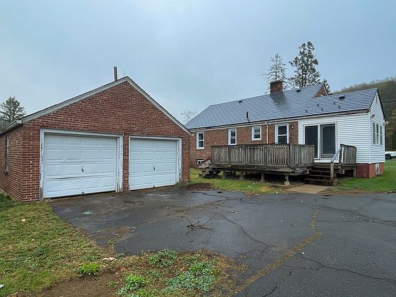 2nd image of 1768 E Mountain Rd