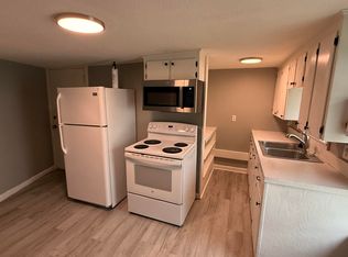 296 Main St, Corinth, ME 04427