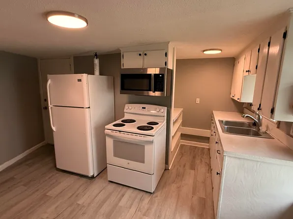 296 Main Street, Corinth, ME 04427