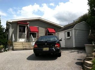 25 Zimmer Dr, Franklin, NJ 07416