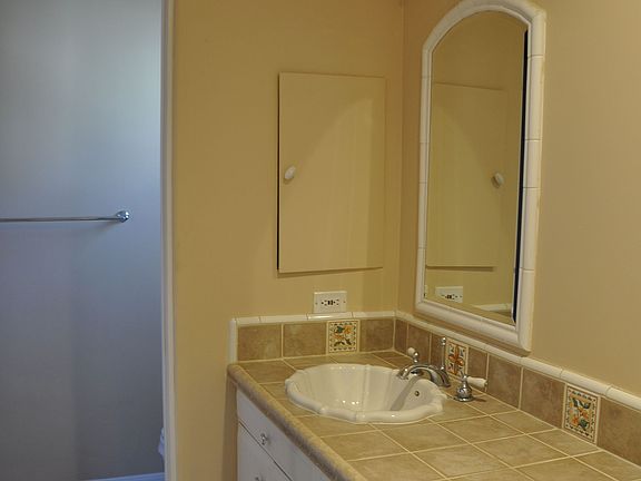 4th image of 5400 Lindley Ave Unit 207