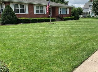 125 W Exchange St, Danvers, IL 61732