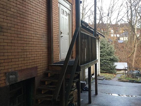 Private Entrance