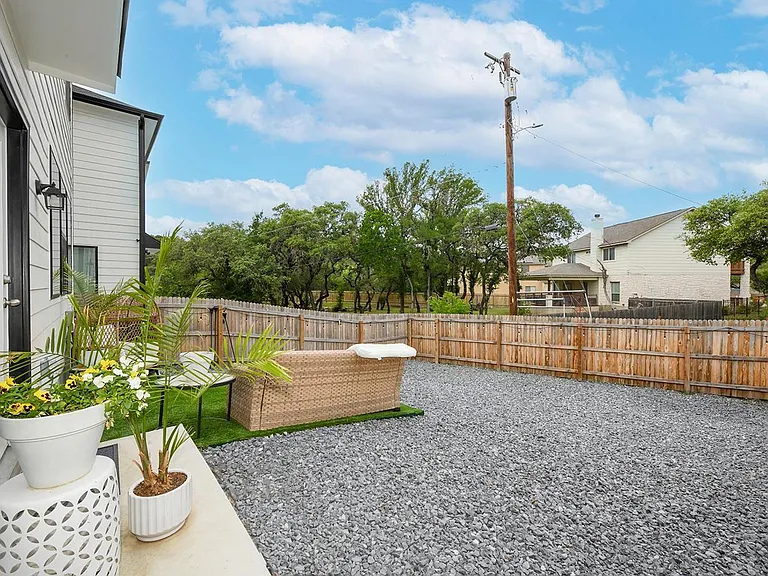 16011 Babcock Rd #13 — Photo 24