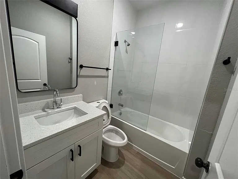 12130 Henley Ave — Photo 10